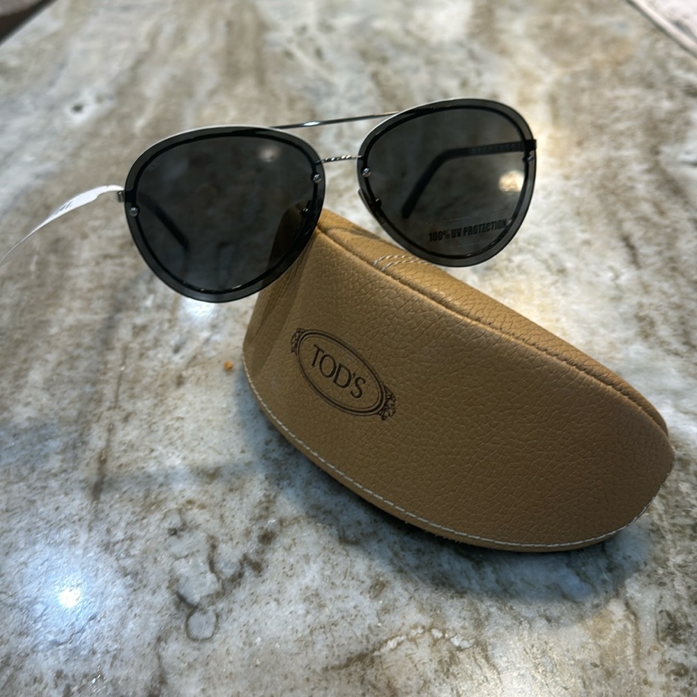Tod’s new with tags Longarone Ladies sunglasses